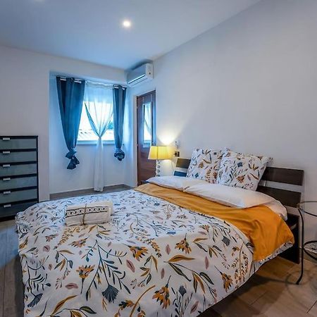 Appartamento Borgo Antico Paruzzaro エクステリア 写真